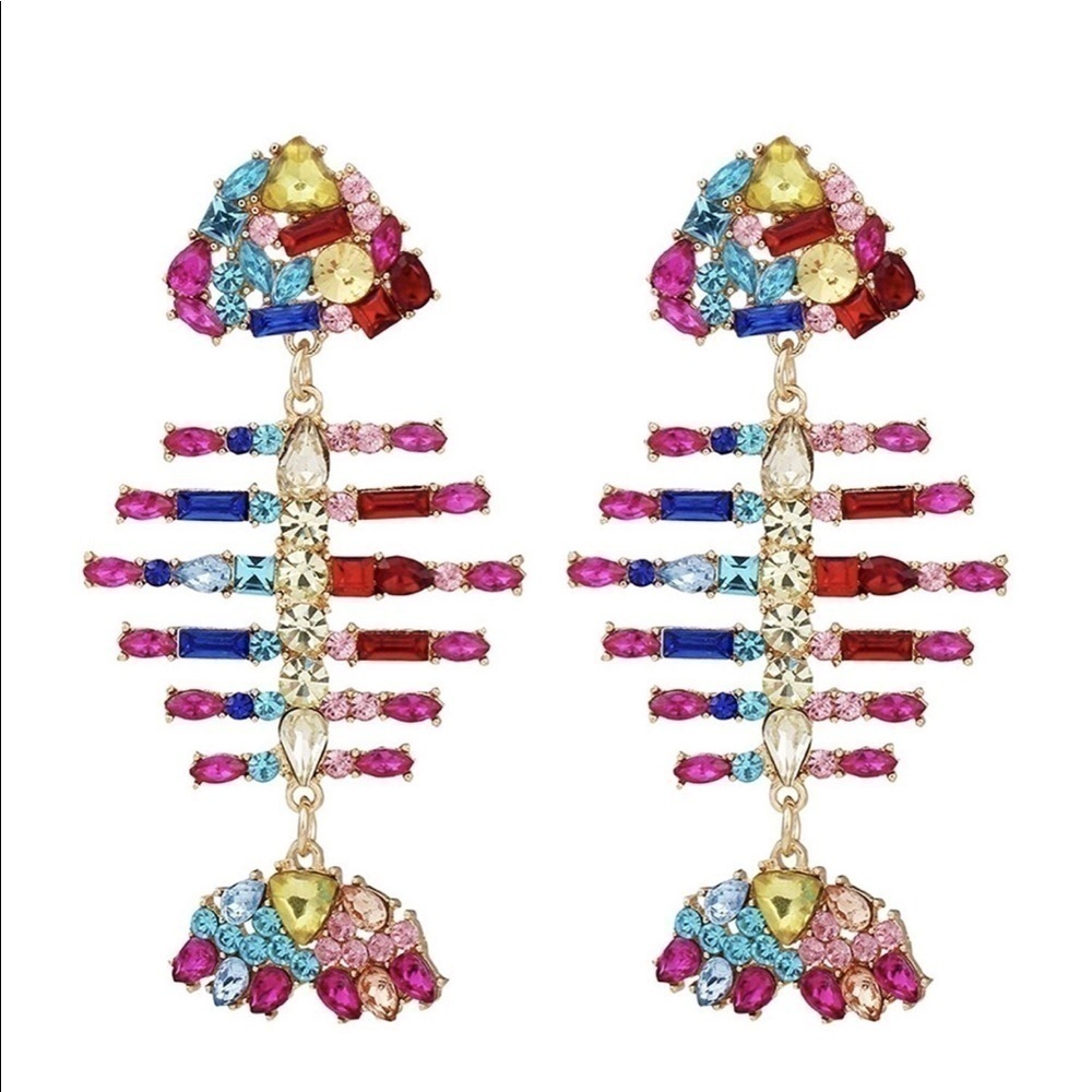 Fishbone colored stone dangling earrings.